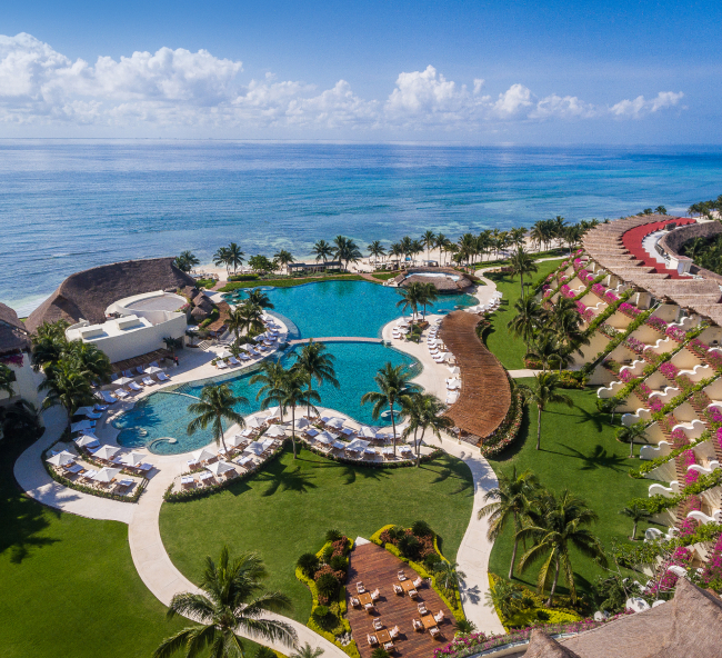 A luxurious Grand Velas Riviera Maya opened in 2008